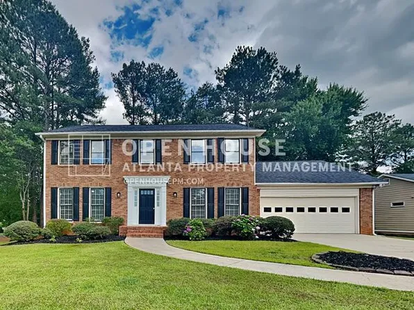 2640 Holly Springs Dr, Snellville, GA 30078