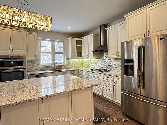 2nd image of 2 Forest Grove Ln