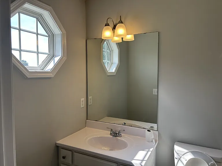 628 Clifton Ln — Photo 6