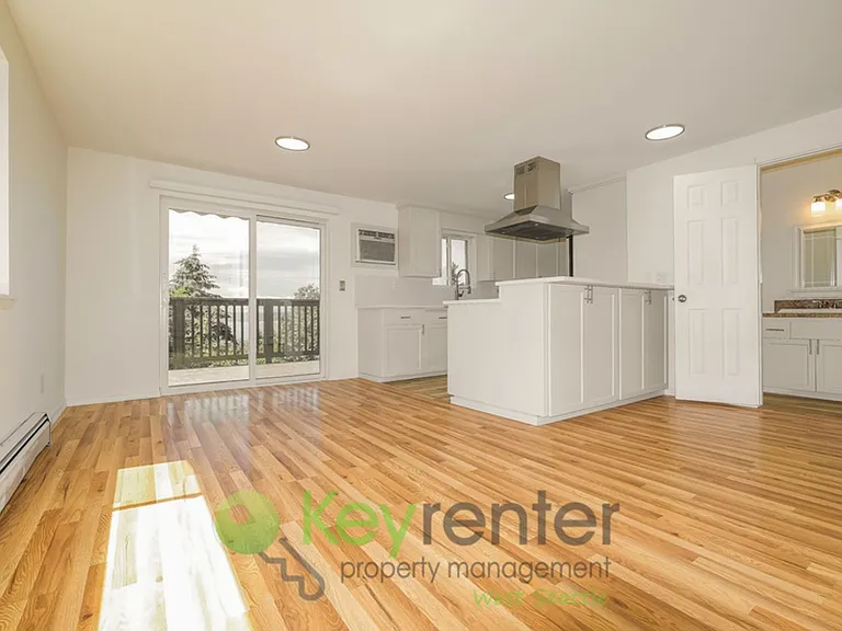 15433 22nd Ave SW — Photo 4