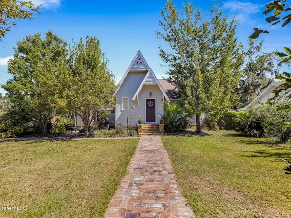 505 N 2nd St, Bay Saint Louis, MS 39520