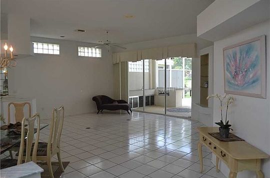 5th image of 212 Vestavia Dr