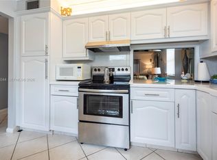 4940 E Sabal Palm Blvd #PH414, Tamarac, FL 33319