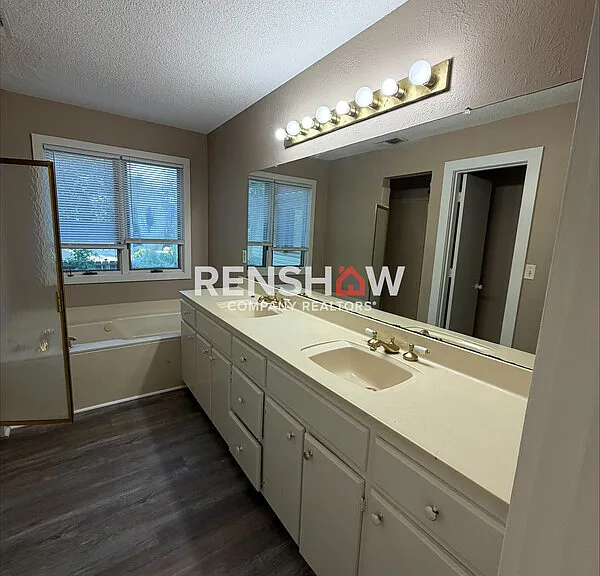 35 Maywood Dr — Photo 24