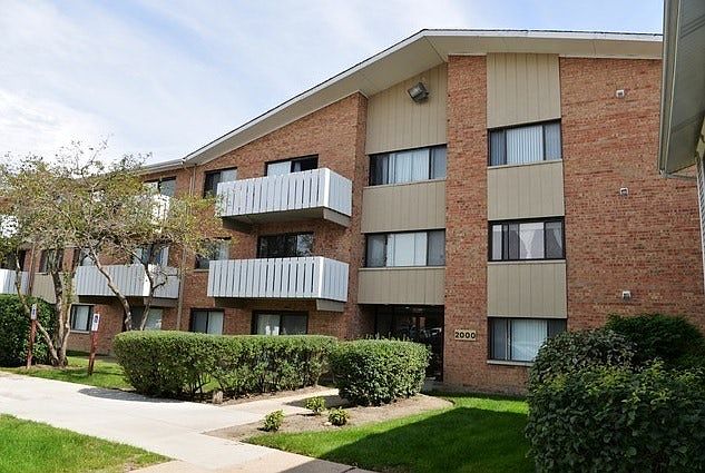 1st image of 2000 Bayside Dr Unit 213