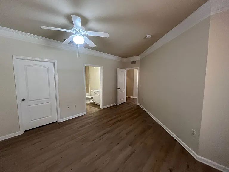 8819 Villa View Cir #107 — Photo 15