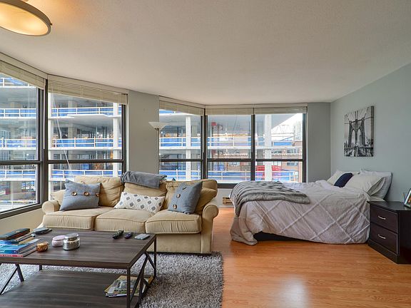 2nd image of 405 N Wabash Ave Unit 206