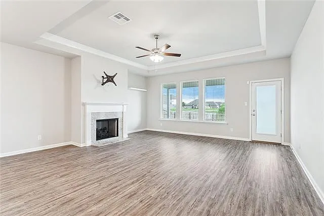 4 bed, 3.0 bath, 2718 sqft, $3,000 — Photo 3