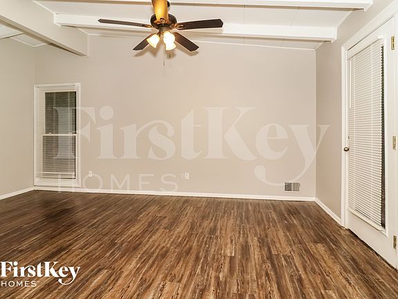 3rd image of 3134 Westwood Dr