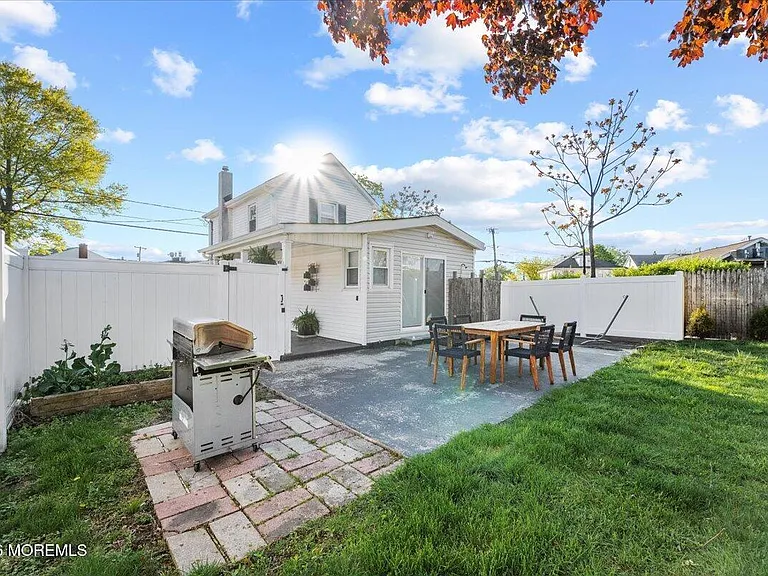 543 Springdale Ave — Photo 31