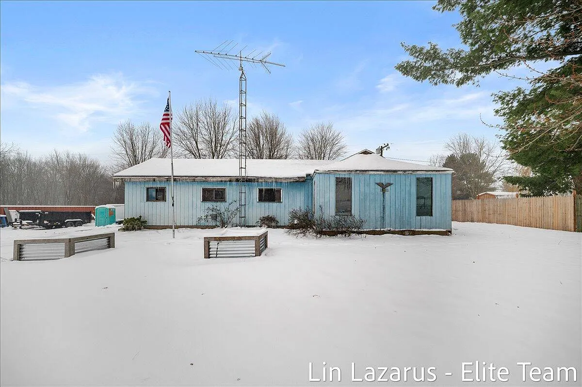 13280 Ritchie Ave NE photo 1