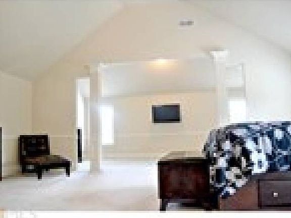 3rd image of 229 Brixton Pl