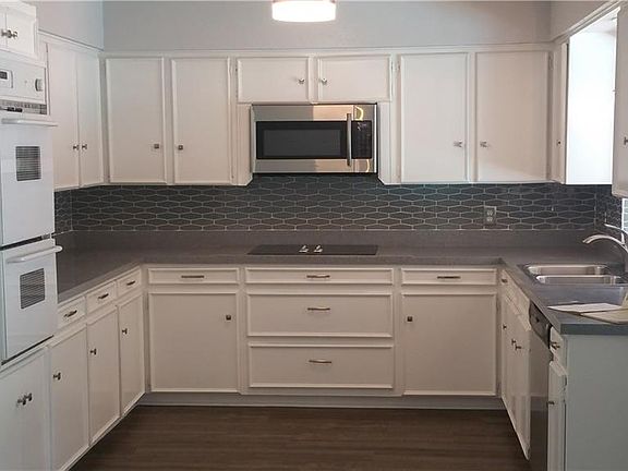 5th image of 1602 Malibu Dr