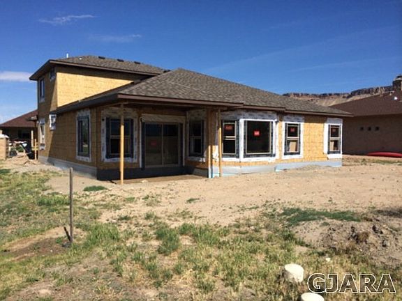 4th image of 843 Shiraz Dr