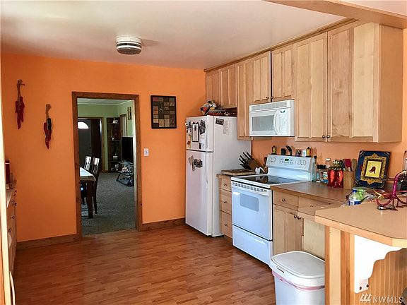 4th image of 115 NE Cliff Ave