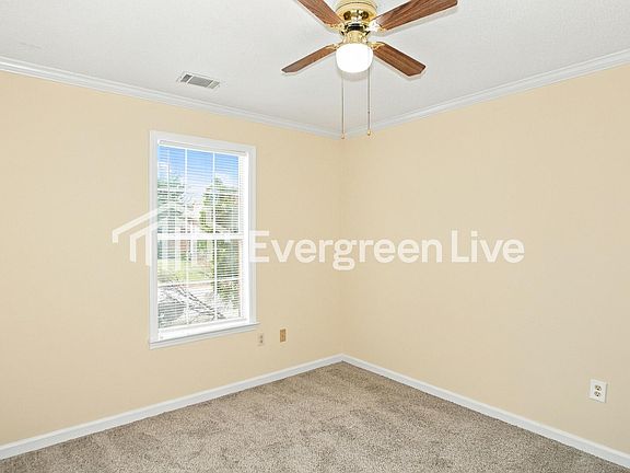 5th image of 780 Breeze Way