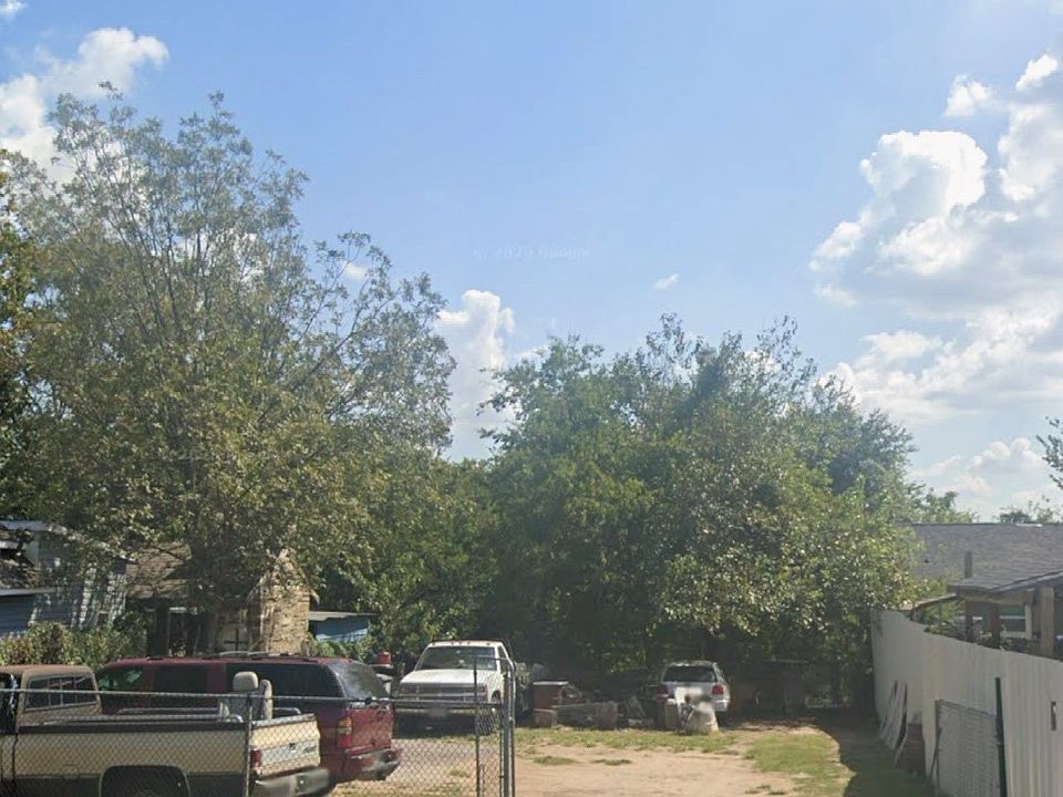 2nd image of 4342 Spring Ave
