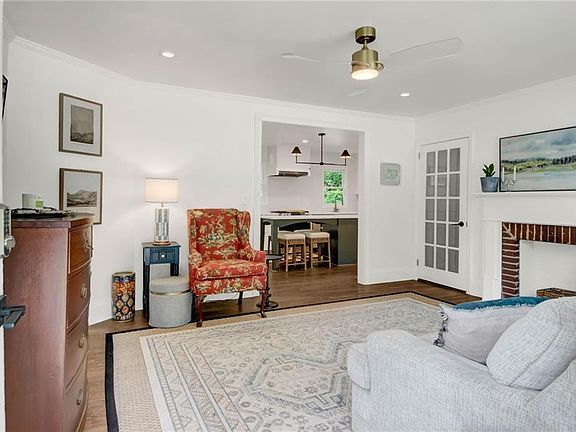 4th image of 3465 Woodlawn Cir