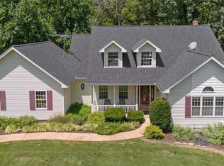 5 Spring Creek Ln, Washington, MO 63090