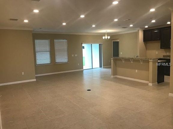 5th image of 803 Glen Creek Ct