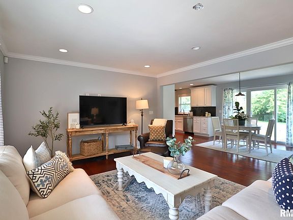5th image of 6930 N Wilshire Dr