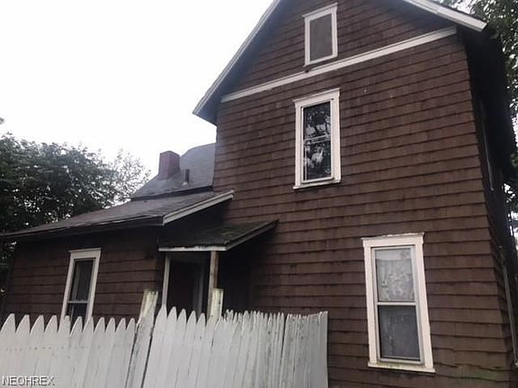 2nd image of 819 10th St NW