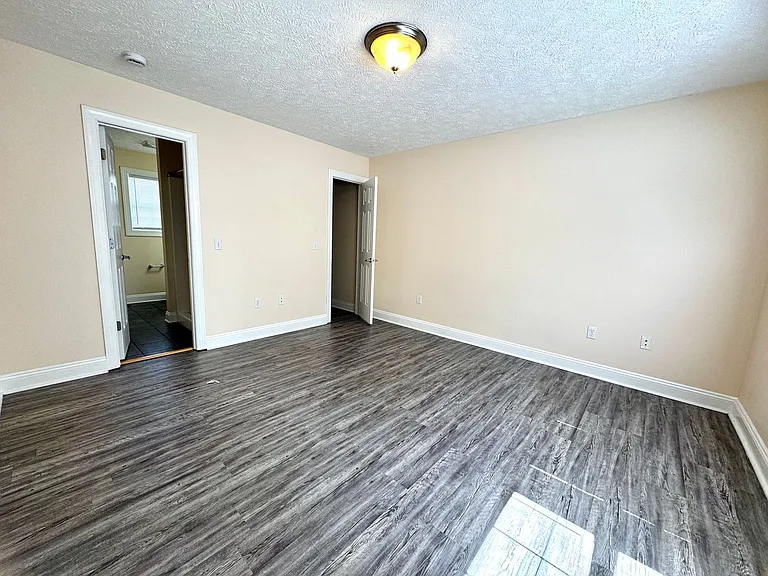 1045 Oak Tree Blvd NW — Photo 21