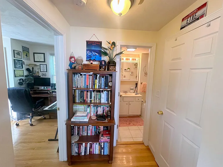 397 Columbia St — Photo 5