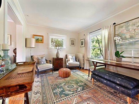 2nd image of 2535 Ashland Ave