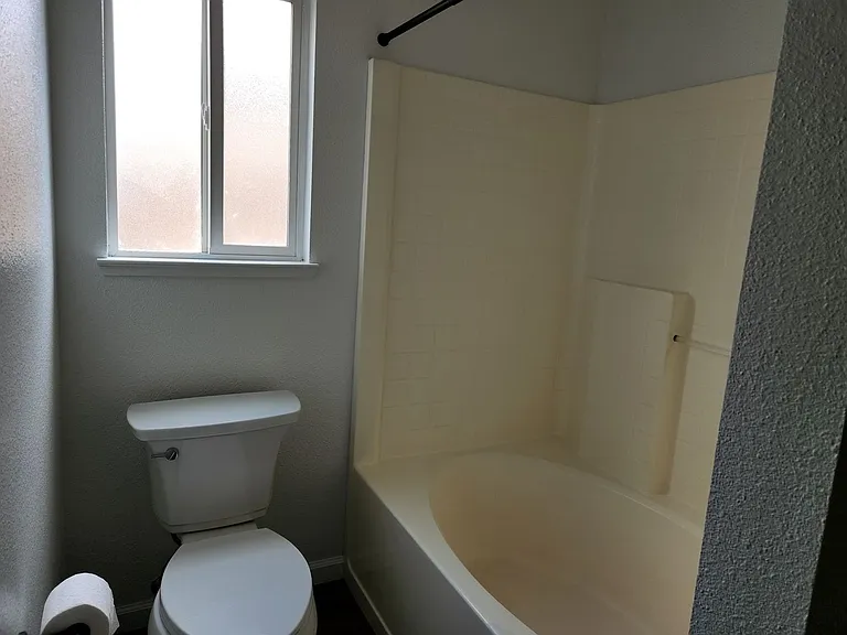 8121 Quartz Ln — Photo 15