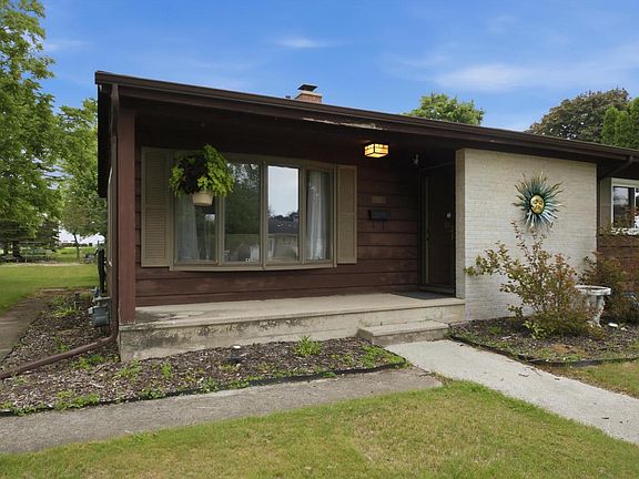 2nd image of 2830 35th STREET