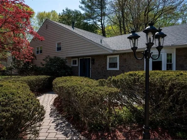 351 Fulle Drive, Valley Cottage, NY 10989