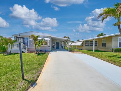 6977 SE Delegate Street, Hobe Sound, FL, 33455