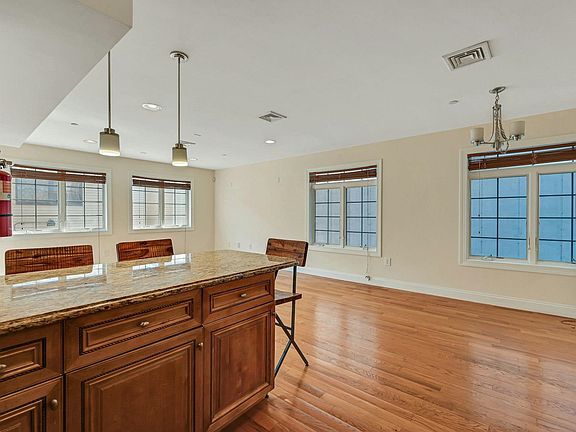 5th image of 124 68th St APT 206