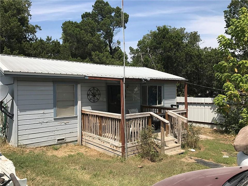1st image of 221 Scenic Dr