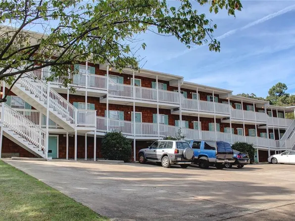 944 N Storer Ave, Fayetteville, AR