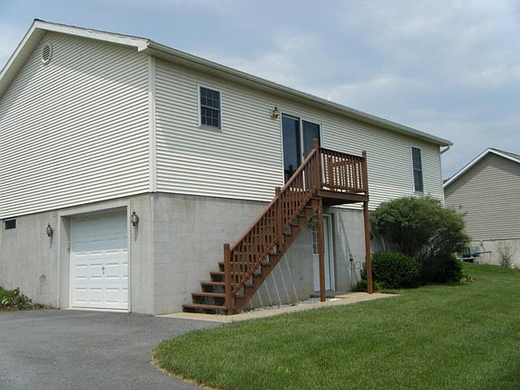 5th image of 212 Saint Johns St