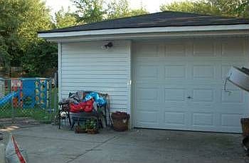 2nd image of 29587 Rush St