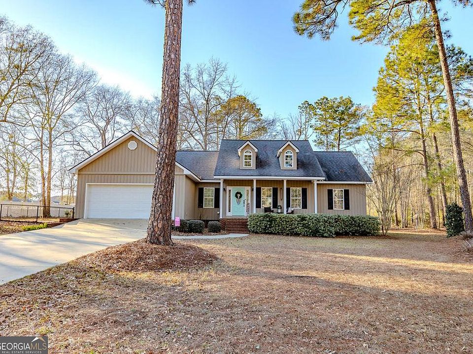 1st image of 1200 Evergreen Cir