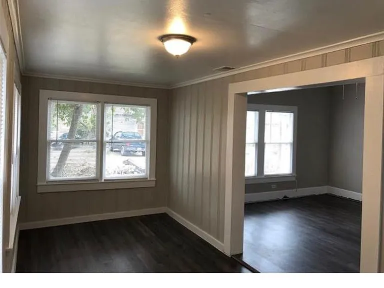 1203 E Jones St — Photo 5