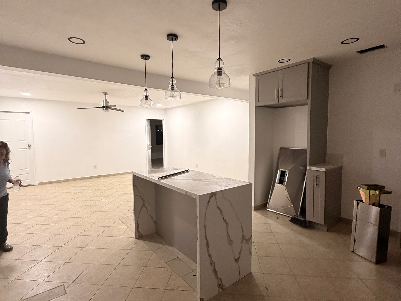 3 bed, 1135 sqft, $3,200 — Photo 1