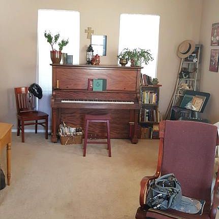 5th image of 626 Luella Ln