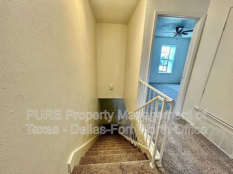1126 Highbush Dr — Photo 13