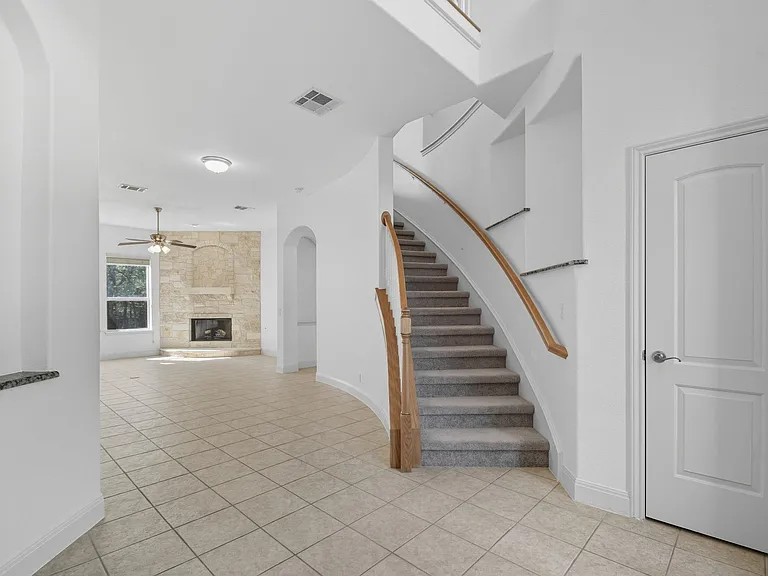 117 Hornsby Trl — Photo 9