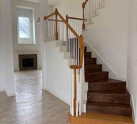3rd image of 324 Water Crest Dr