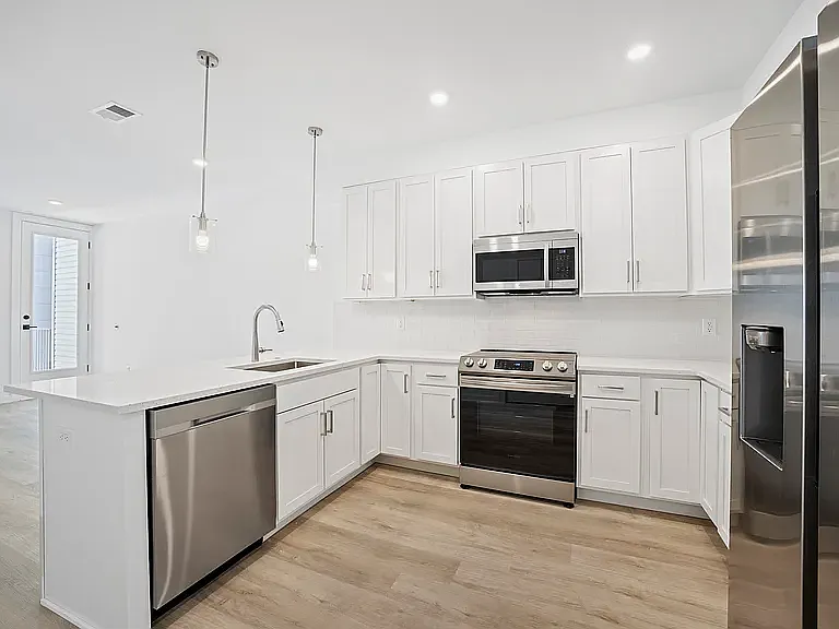 2327 Frankford Ave #1 — Photo 6