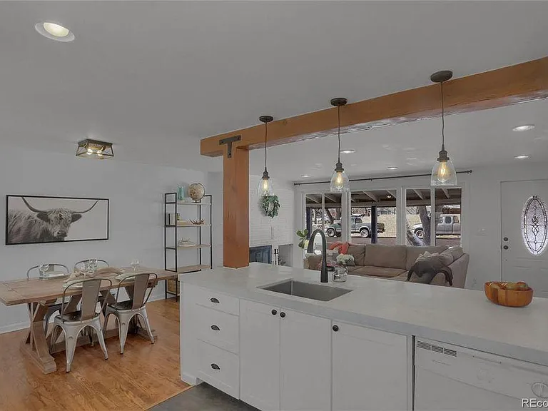 860 Kline Dr — Photo 4