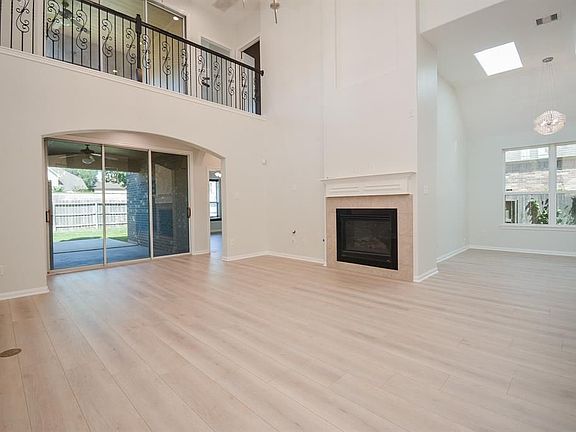 5th image of 6403 Edinburgh Ct