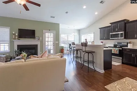 20 Deacon Ct — Photo 4