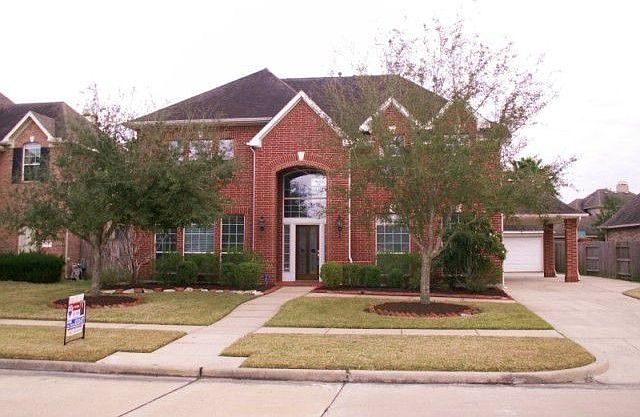 1st image of 3027 Newbrook Dr